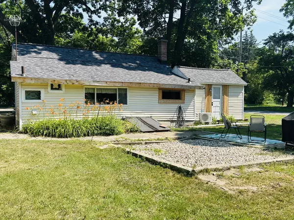 Greenville, MI 48838,609 E Van Deinse Street