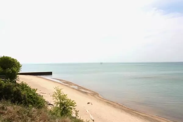 Grand Beach, MI 49117,4 Lilac Lane