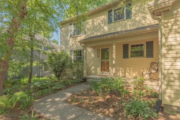 Ann Arbor, MI 48104,2728 Kimberley Road