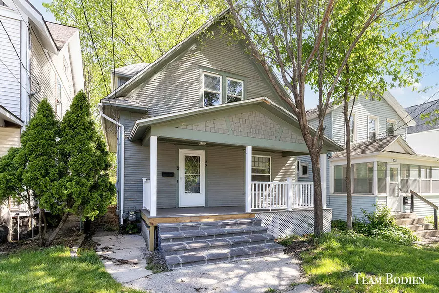 129 Sweet NE Street, Grand Rapids, MI 49505