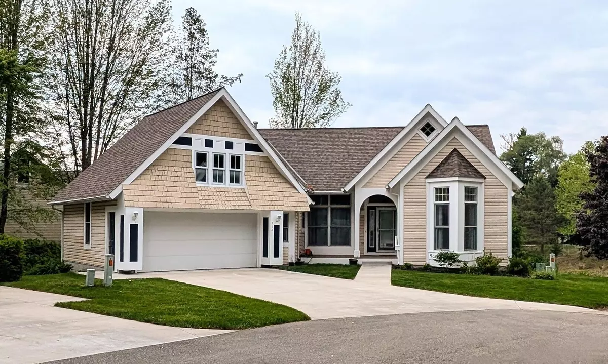 Holland, MI 49424,274 Willow Creek Court