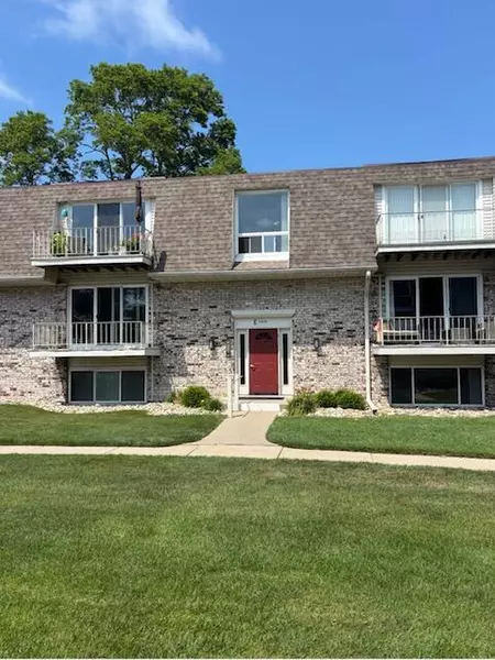 3616 Lakeshore Drive #E12, St. Joseph, MI 49085