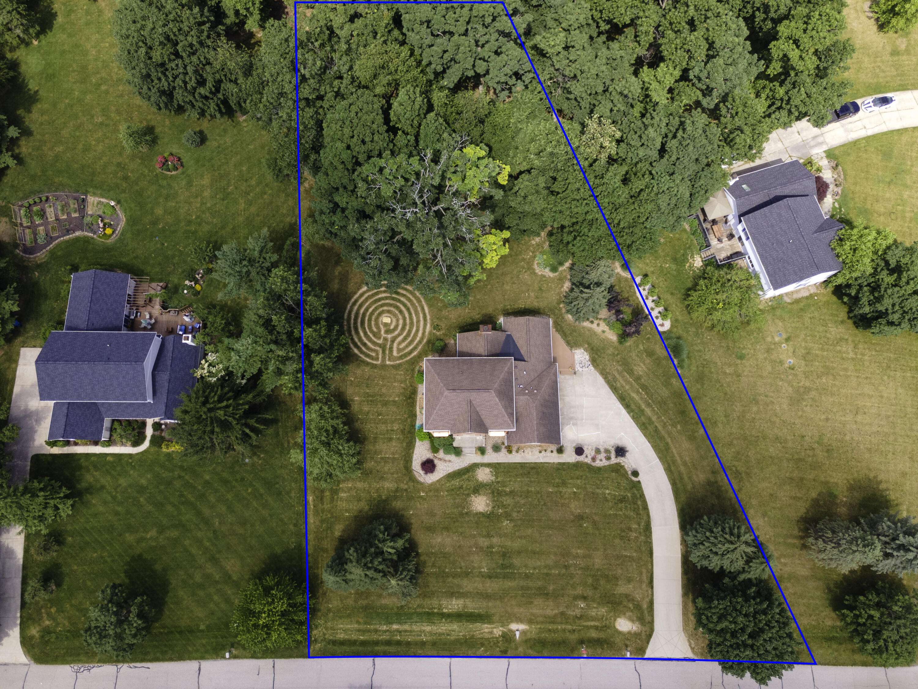 Saline, MI 48176,7184 Steeplechase Drive