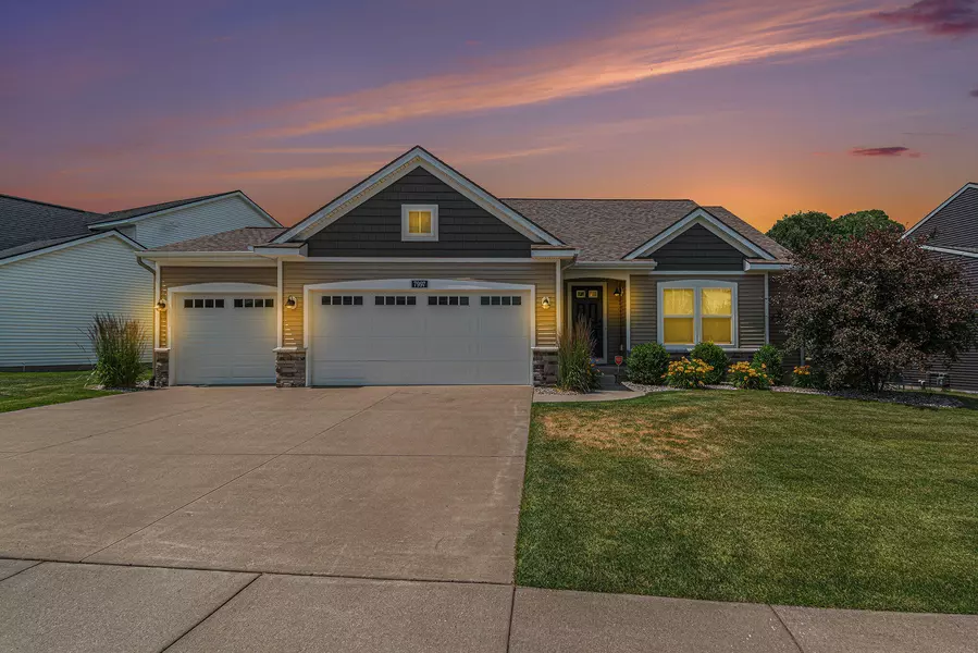 7997 Carlisle Crossing SW Boulevard, Byron Center, MI 49315