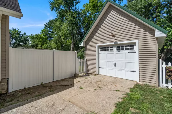 Jackson, MI 49203,716 17th Street