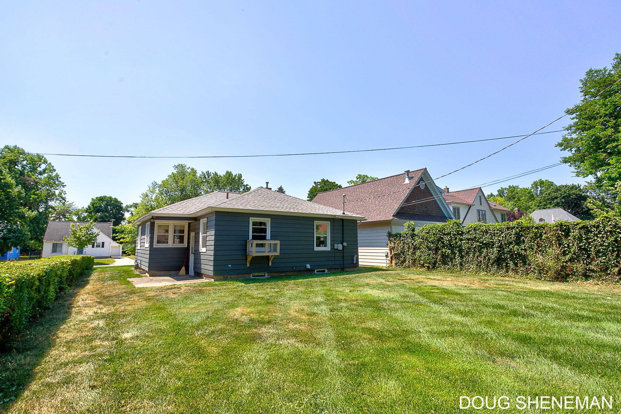 Holland, MI 49423,21 W 26th Street