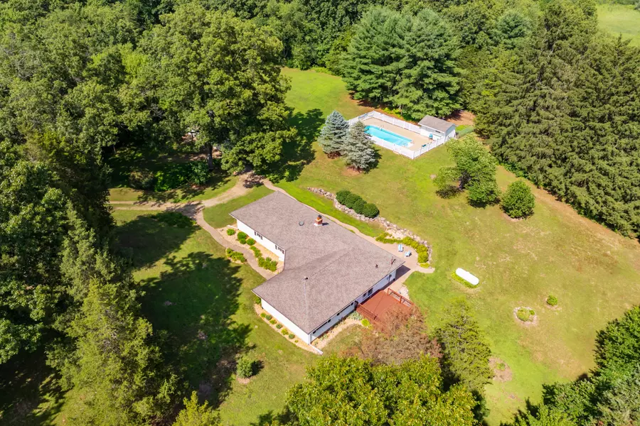 22100 N Uldriks Drive, Battle Creek, MI 49017