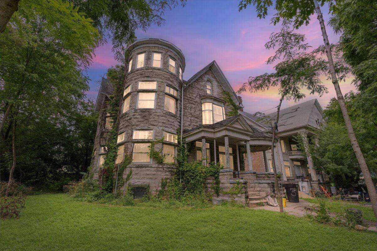 315 W Grand Boulevard, Detroit, MI 48216