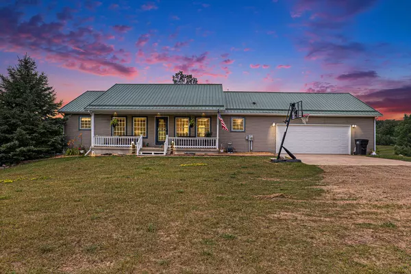 22385 230th Avenue,  Paris,  MI 49338
