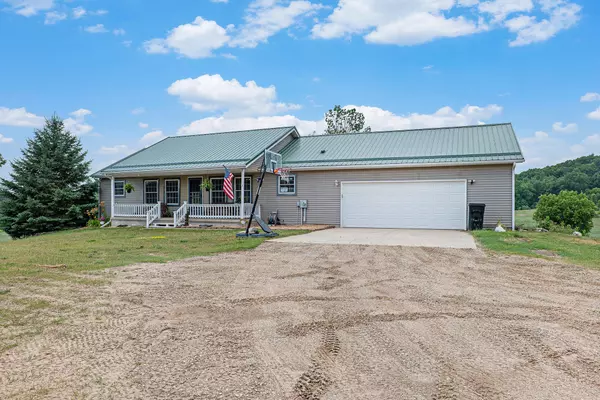 Paris, MI 49338,22385 230th Avenue