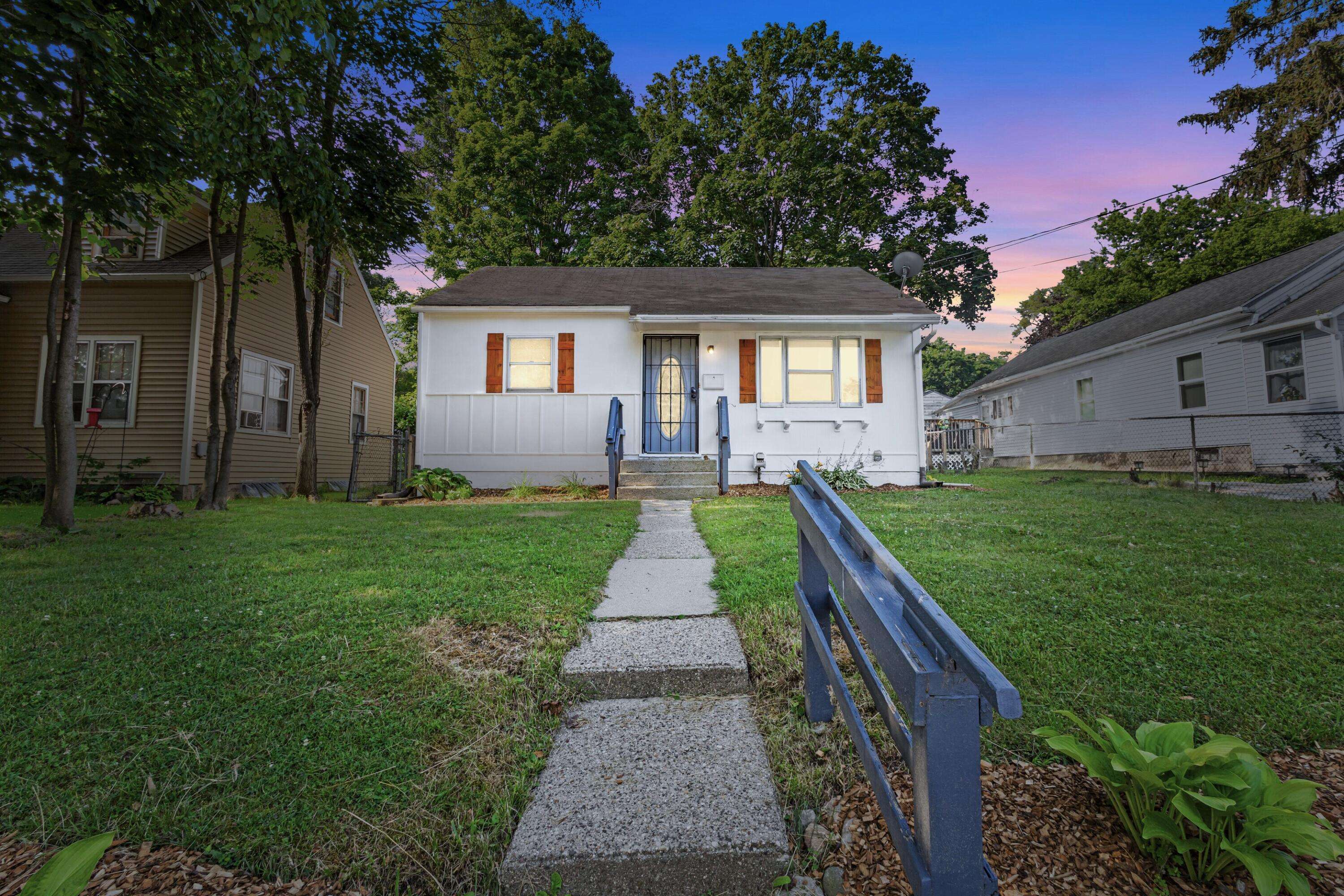 Kalamazoo, MI 49001,1112 E Alcott Street