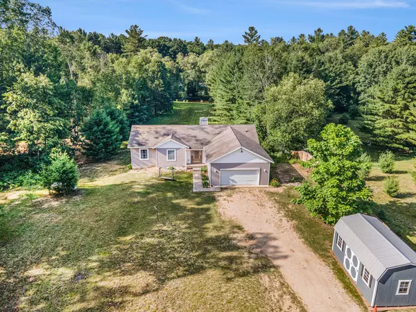 8420 N Echo Valley Drive, Irons, MI 49644