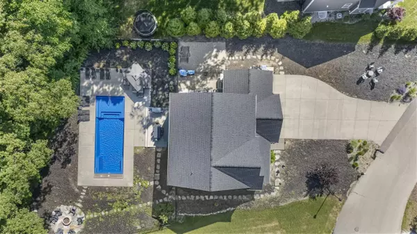 New Buffalo, MI 49117,18734 Leonard Court