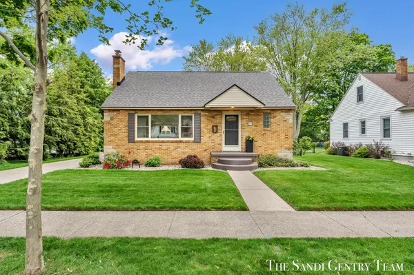 Grand Haven, MI 49417,515 Waverly Avenue