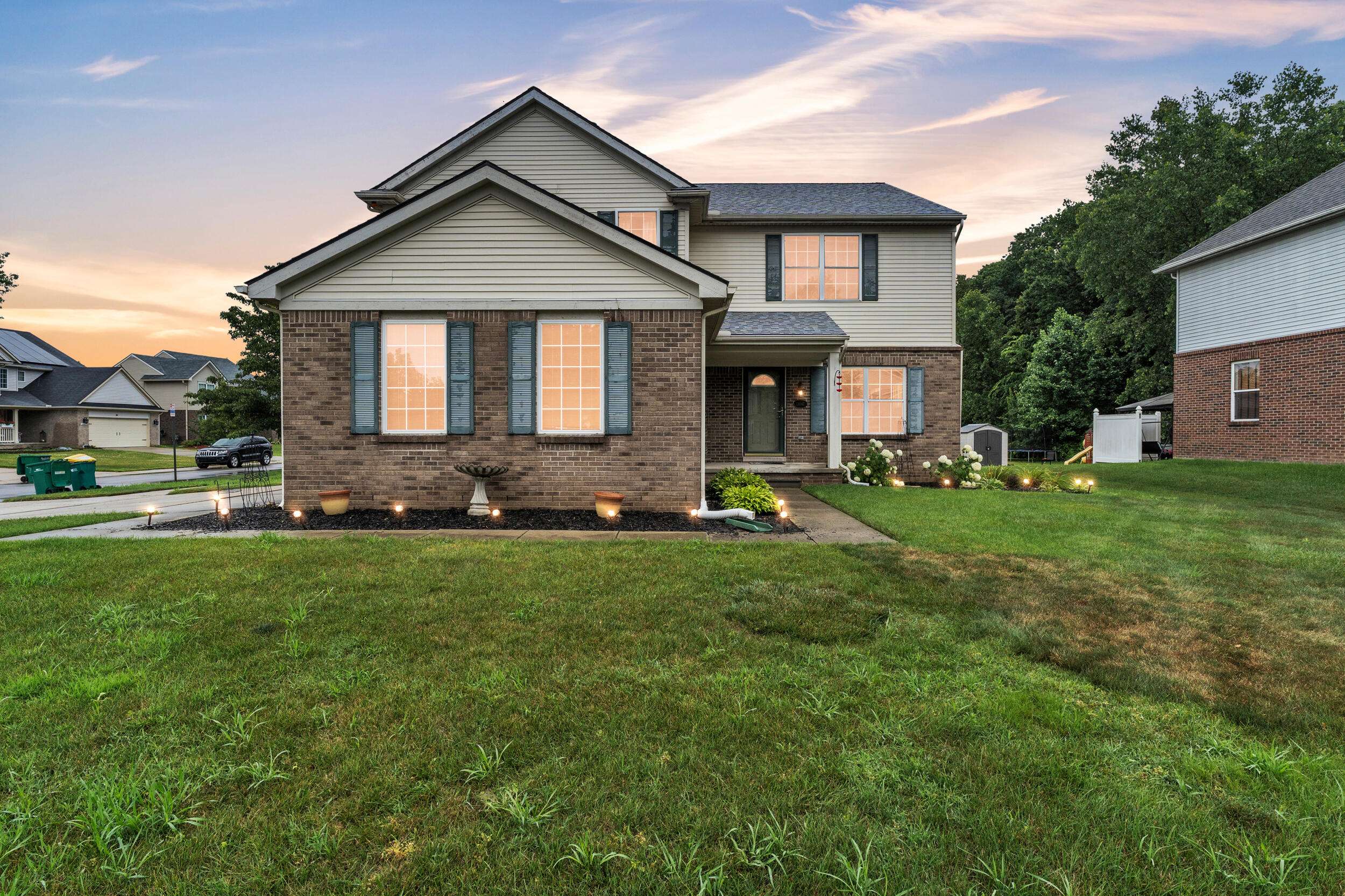 13047 Cumberland Court, Belleville, MI 48111