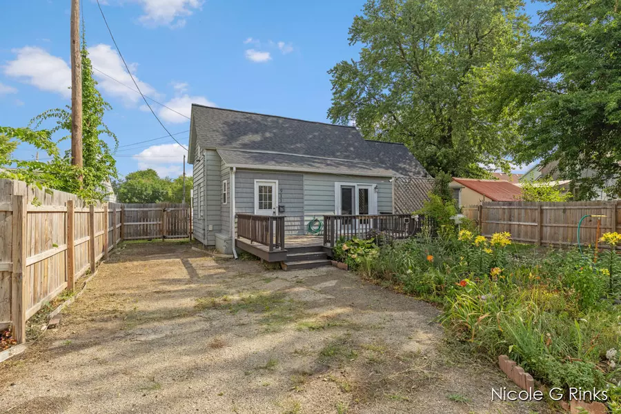 911 Baldwin SE Street, Grand Rapids, MI 49506