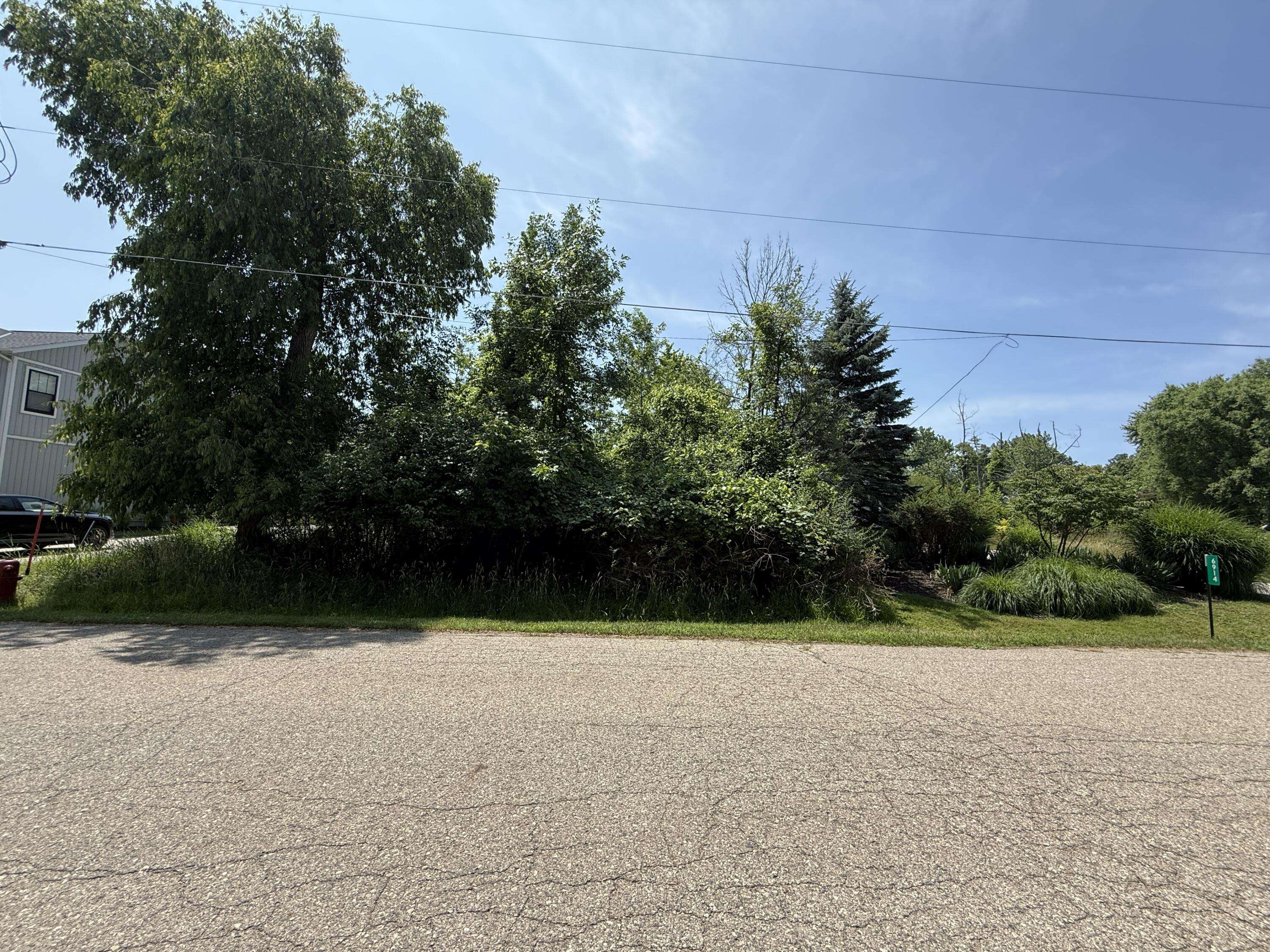 6912 3rd Street, Douglas, MI 49406