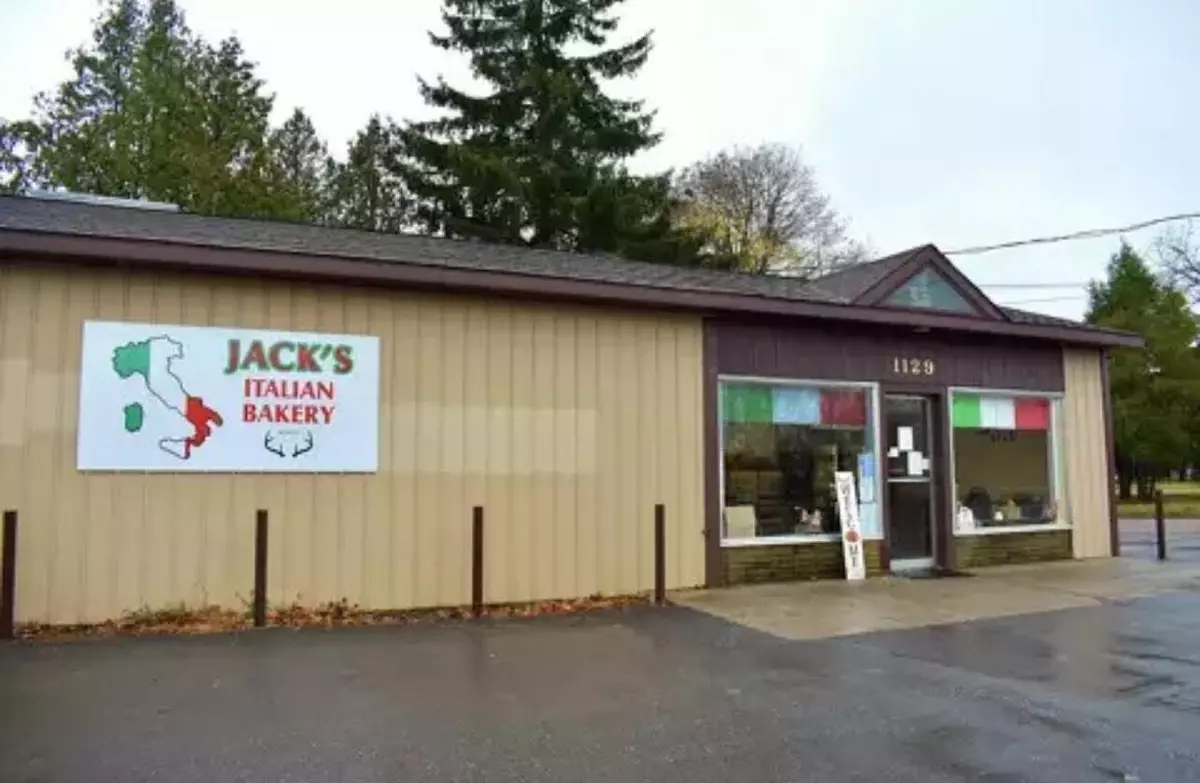 Big Rapids, MI 49307,1129 N State Street