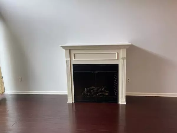 Ann Arbor, MI 48103,119 W Oakbrook Drive