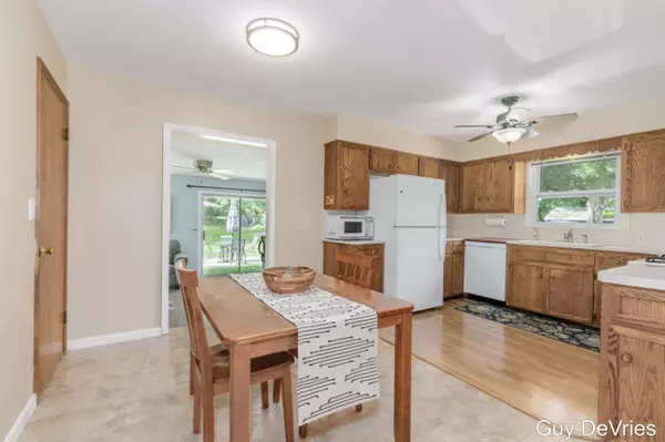 Kentwood, MI 49508,1448 Meadowlane SE Drive