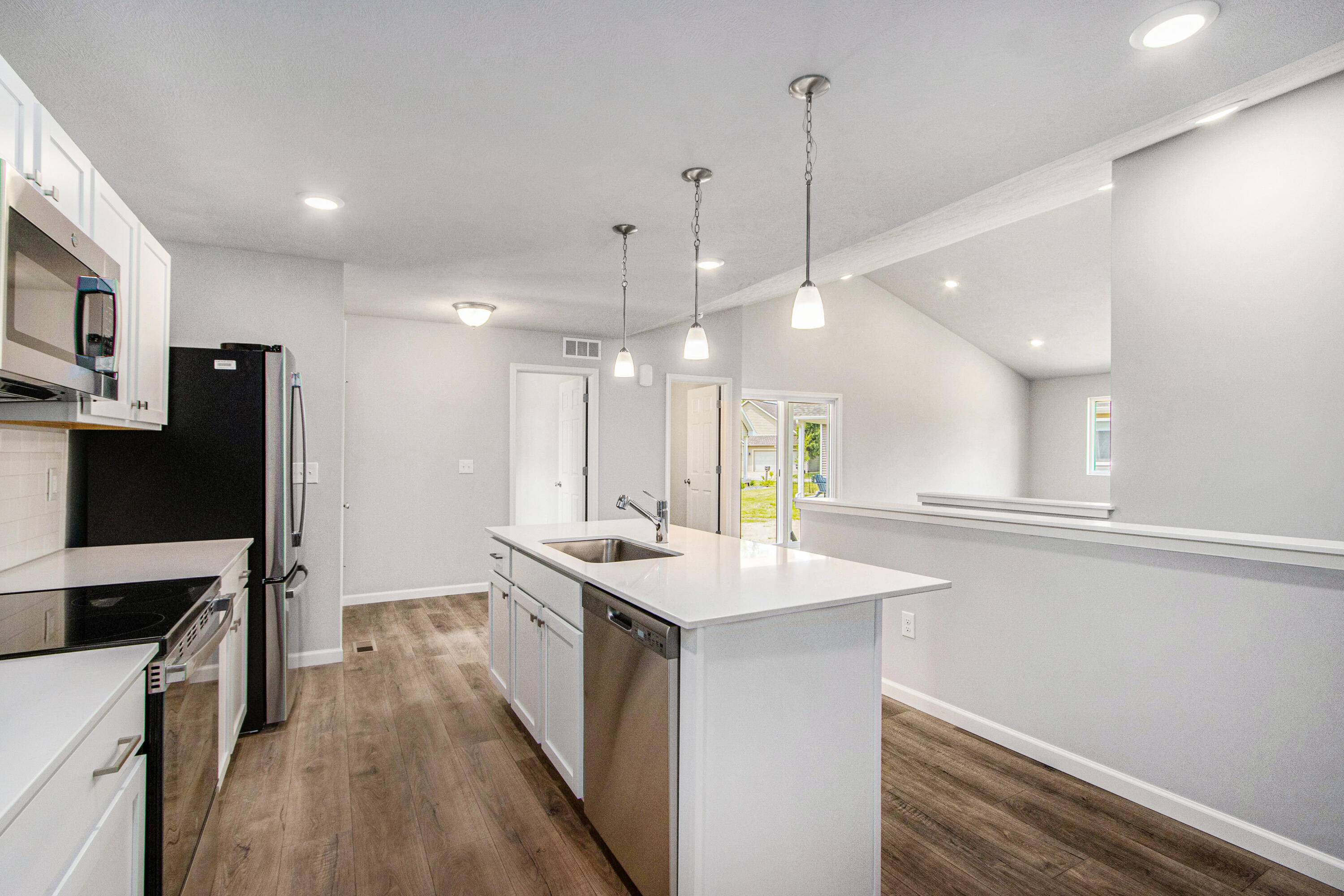 Three Rivers, MI 49093,558 McKinley Court