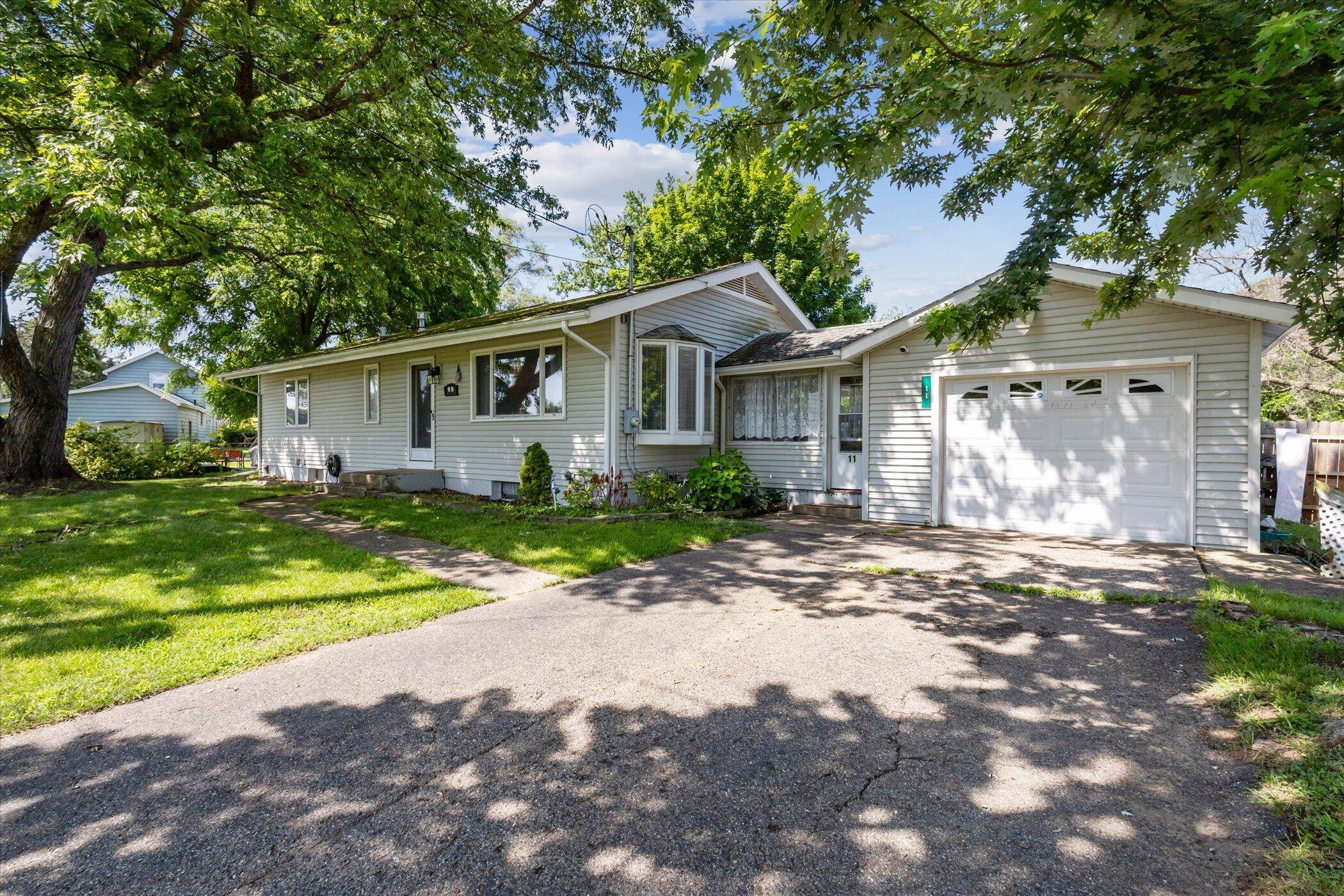 11 Geiger Avenue, Battle Creek, MI 49037