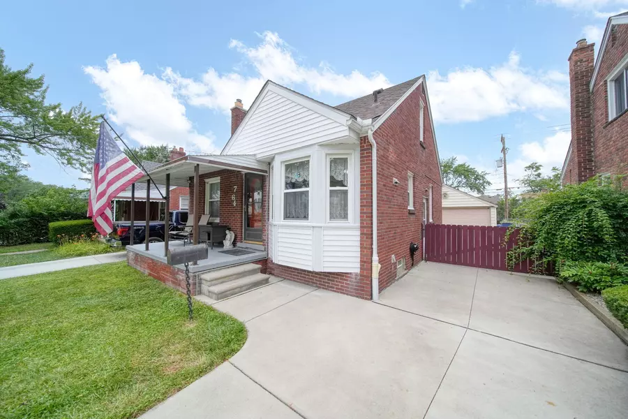 764 Lincoln Avenue, Lincoln Park, MI 48146