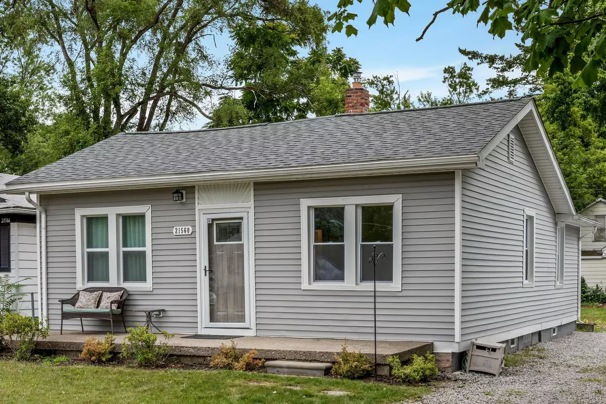 Southfield, MI 48033,21560 Poinciana Street