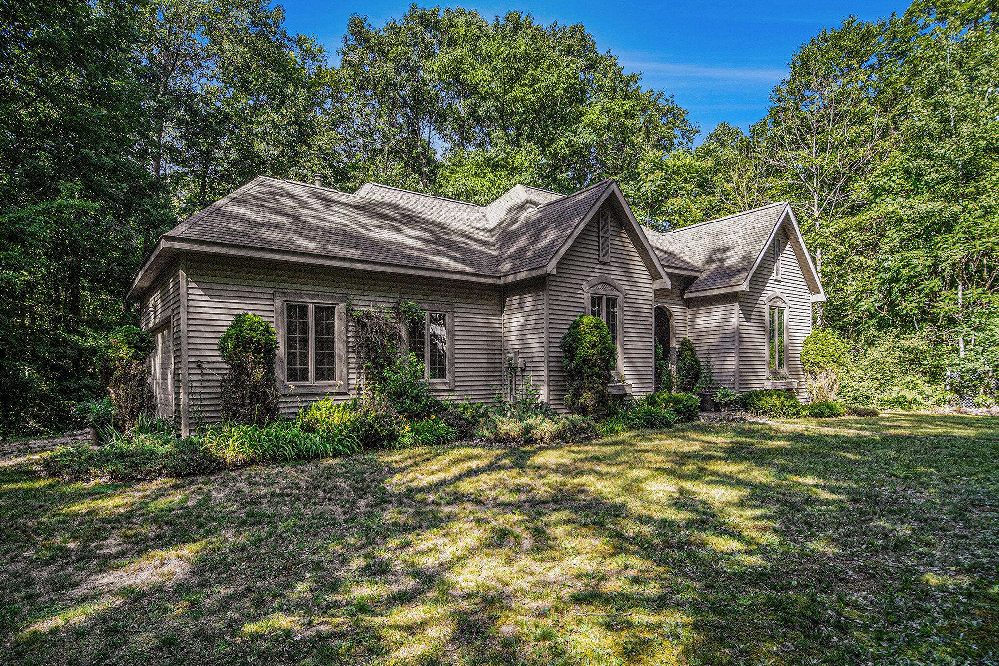 Hesperia, MI 49421,7421 Van Buren Street