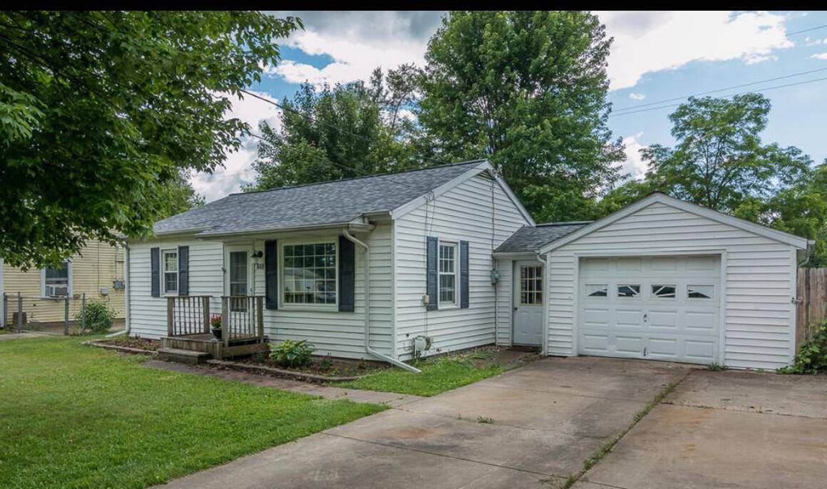 208 Meadow Drive, Augusta, MI 49012