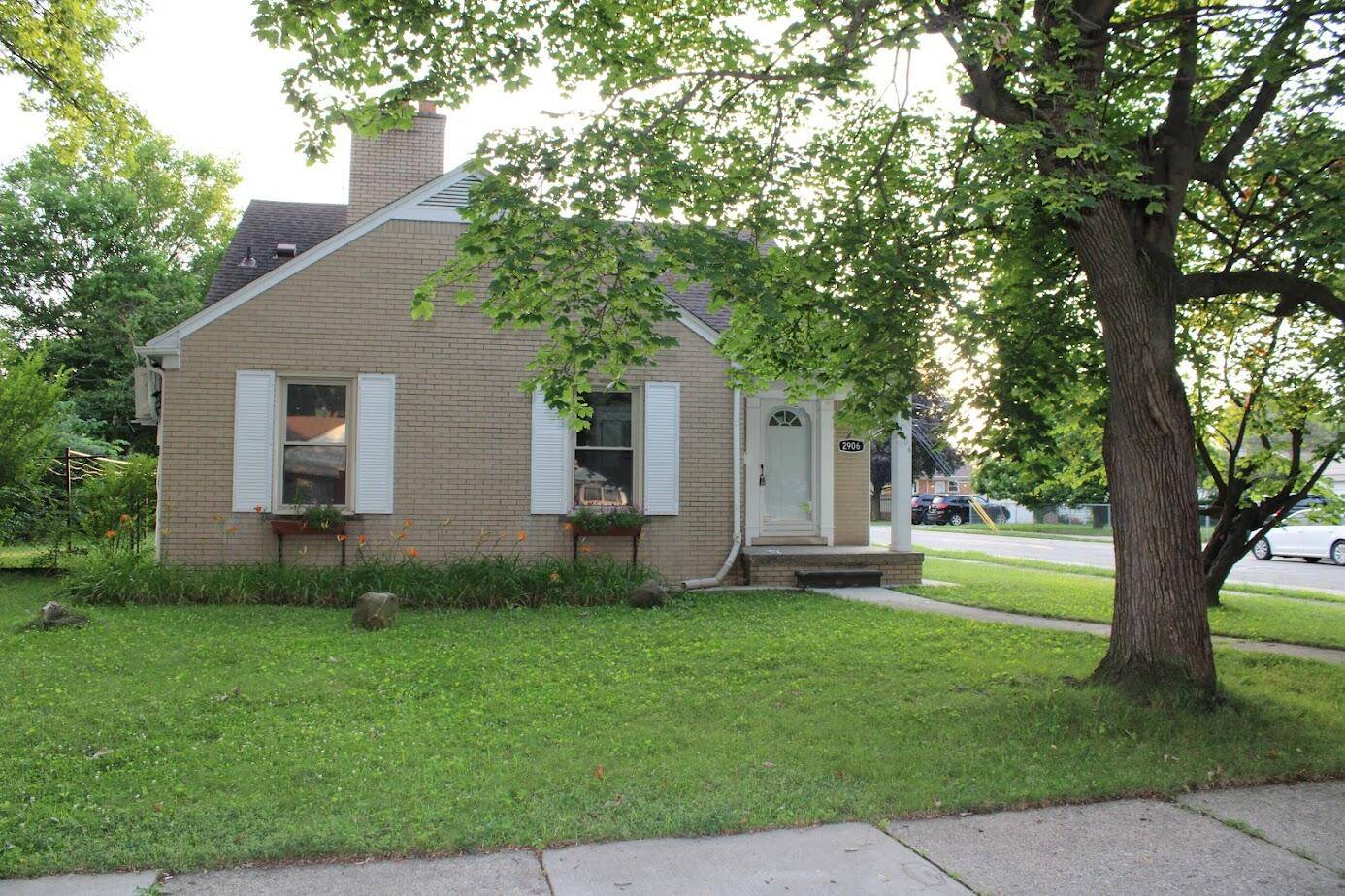 Dearborn, MI 48124,2906 Syracuse Street