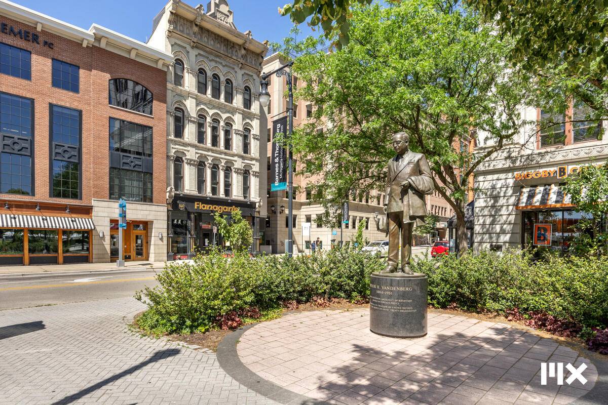 139 Pearl NW Street, Grand Rapids, MI 49503