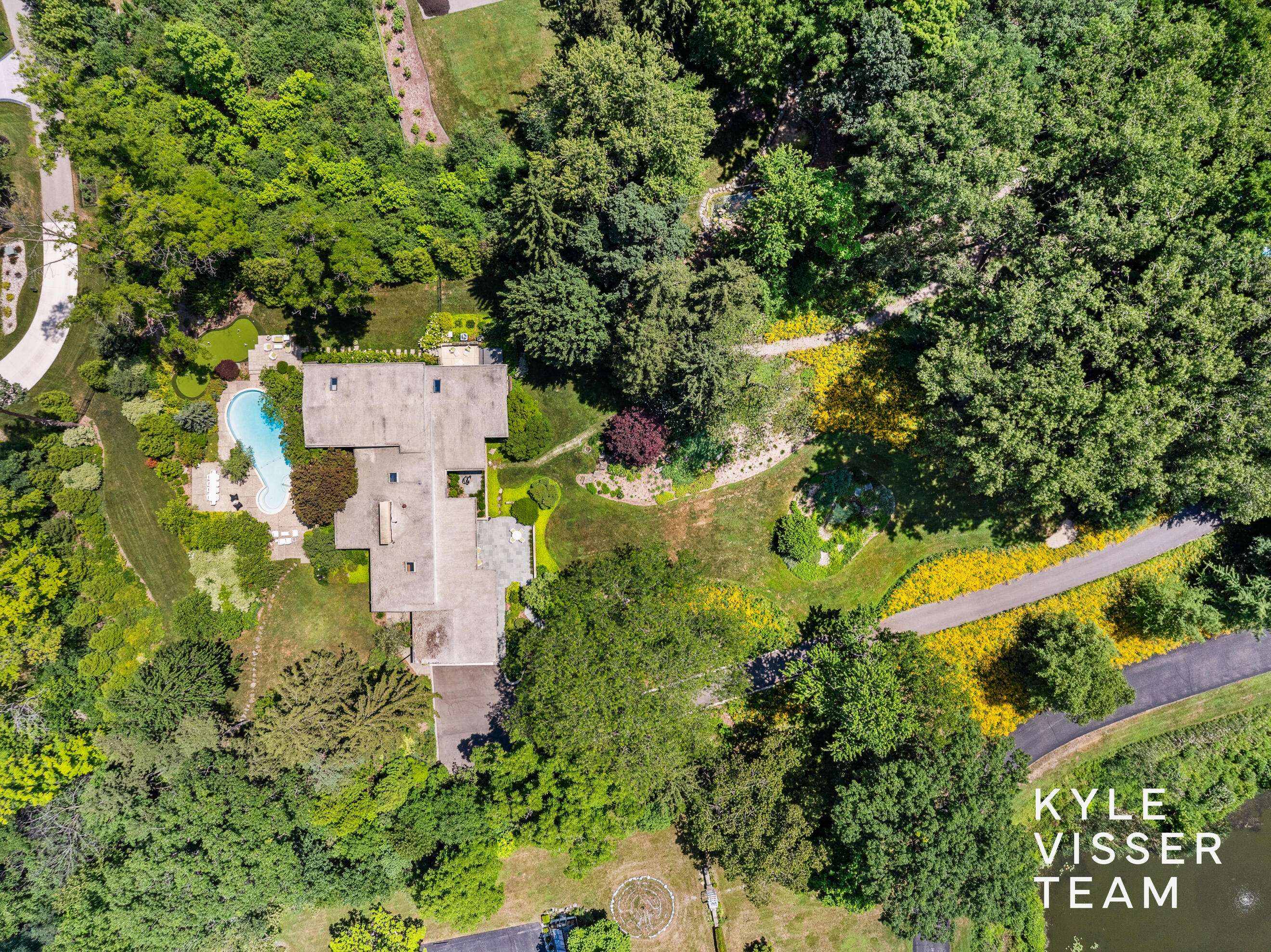 Grand Rapids, MI 49506,130 Robinwood SE Avenue