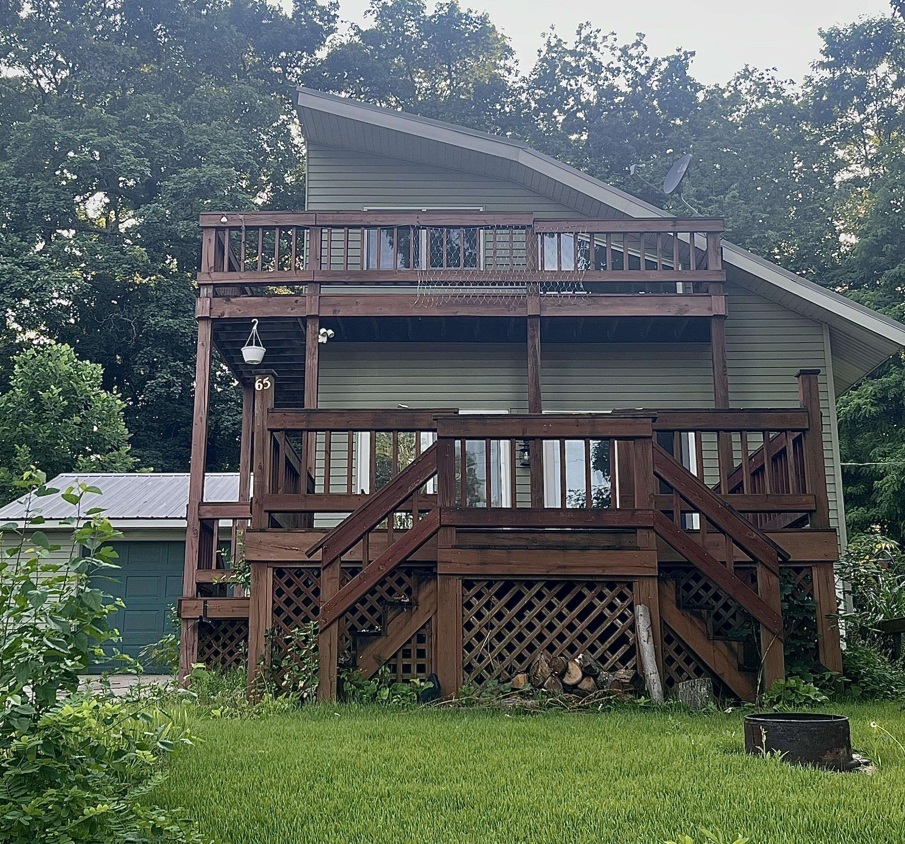 65 Sundago Park Street, Hastings, MI 49058