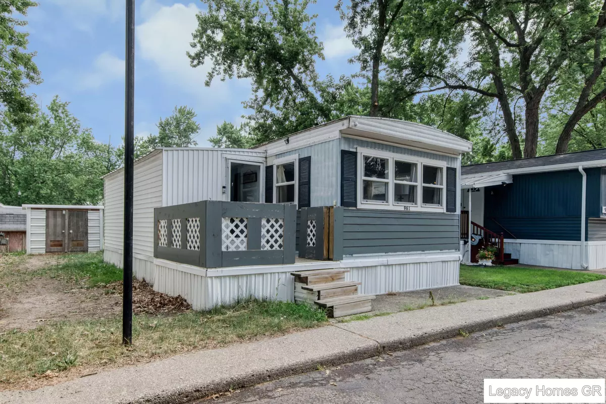 Wyoming, MI 49509,961 Dolphin SW Street #013
