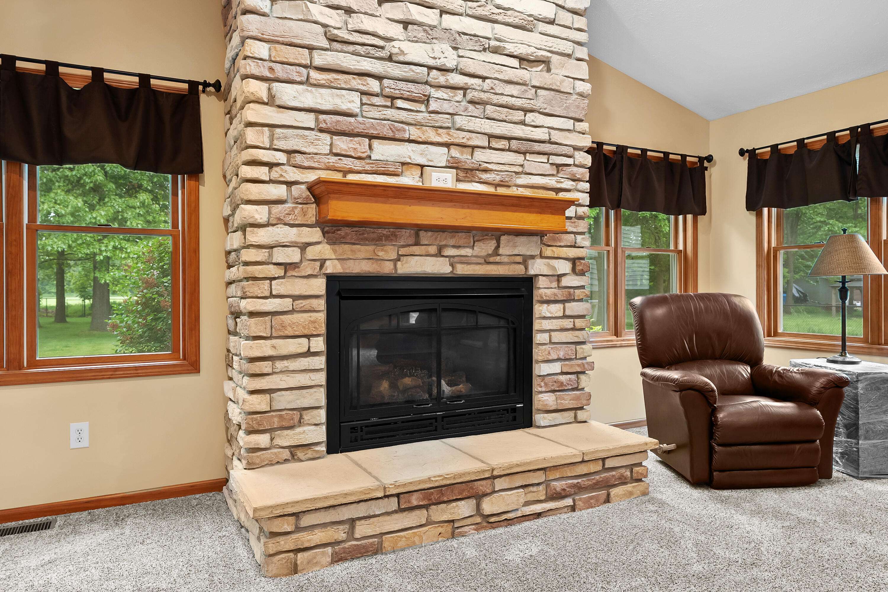 Three Rivers, MI 49093,55042 W End Road