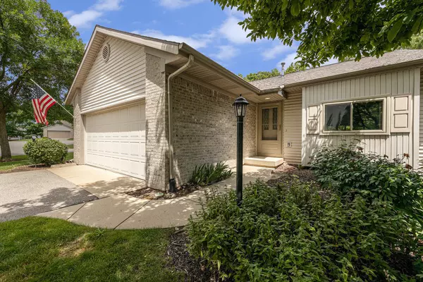 Walker, MI 49534,2598 Falcon Wood NW Drive