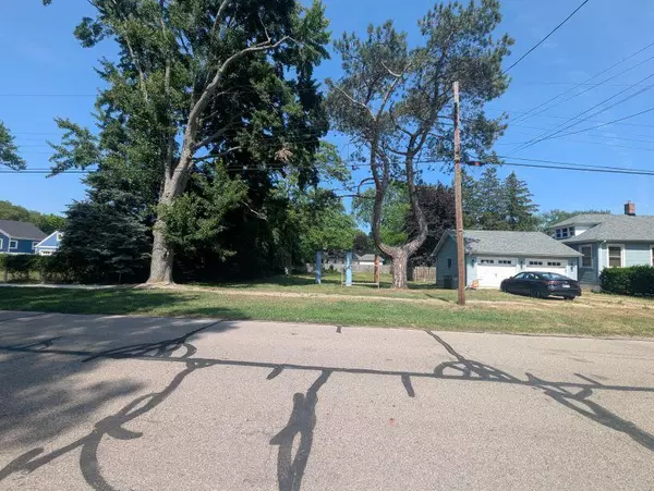New Buffalo, MI 49117,313 S Willard Street