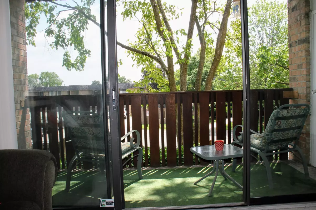 Ann Arbor, MI 48103,1265 S Maple Road #207