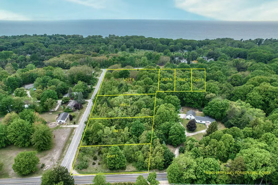 13th Ave #3, South Haven, MI 49090