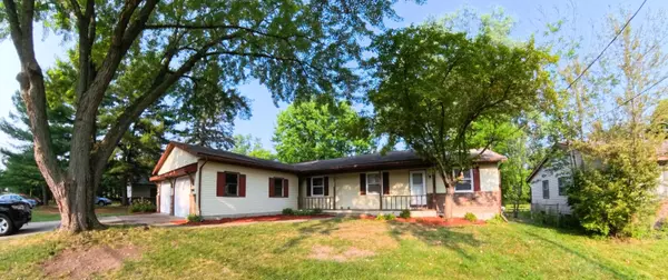 2555 Ridgemoor SE Drive, Kentwood, MI 49512