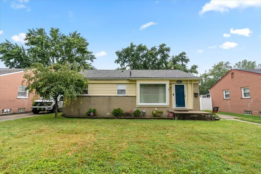 29632 Grandon Street, Livonia, MI 48150