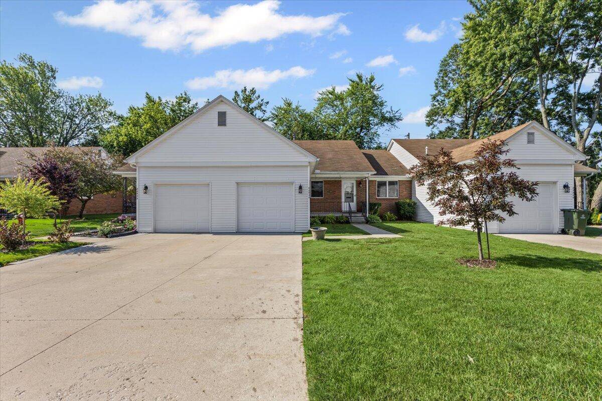 Saint Clair Shores, MI 48082,22830 Lincoln Court