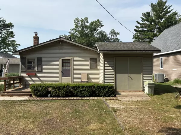 Baldwin, MI 49304,8376 W Pine Grove Beach Drive