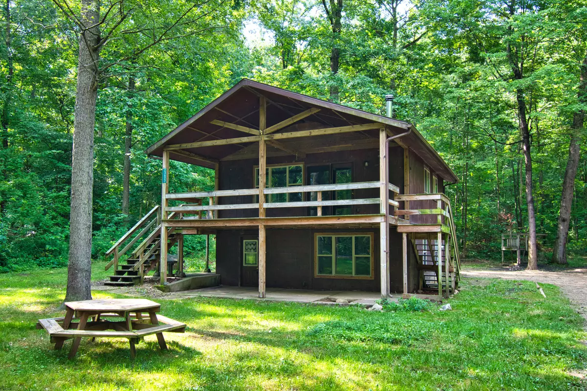 Cassopolis, MI 49031,23627 Glenwood Drive