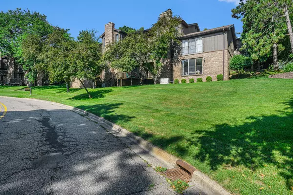 Kalamazoo, MI 49008,3646 Woodcliff Drive