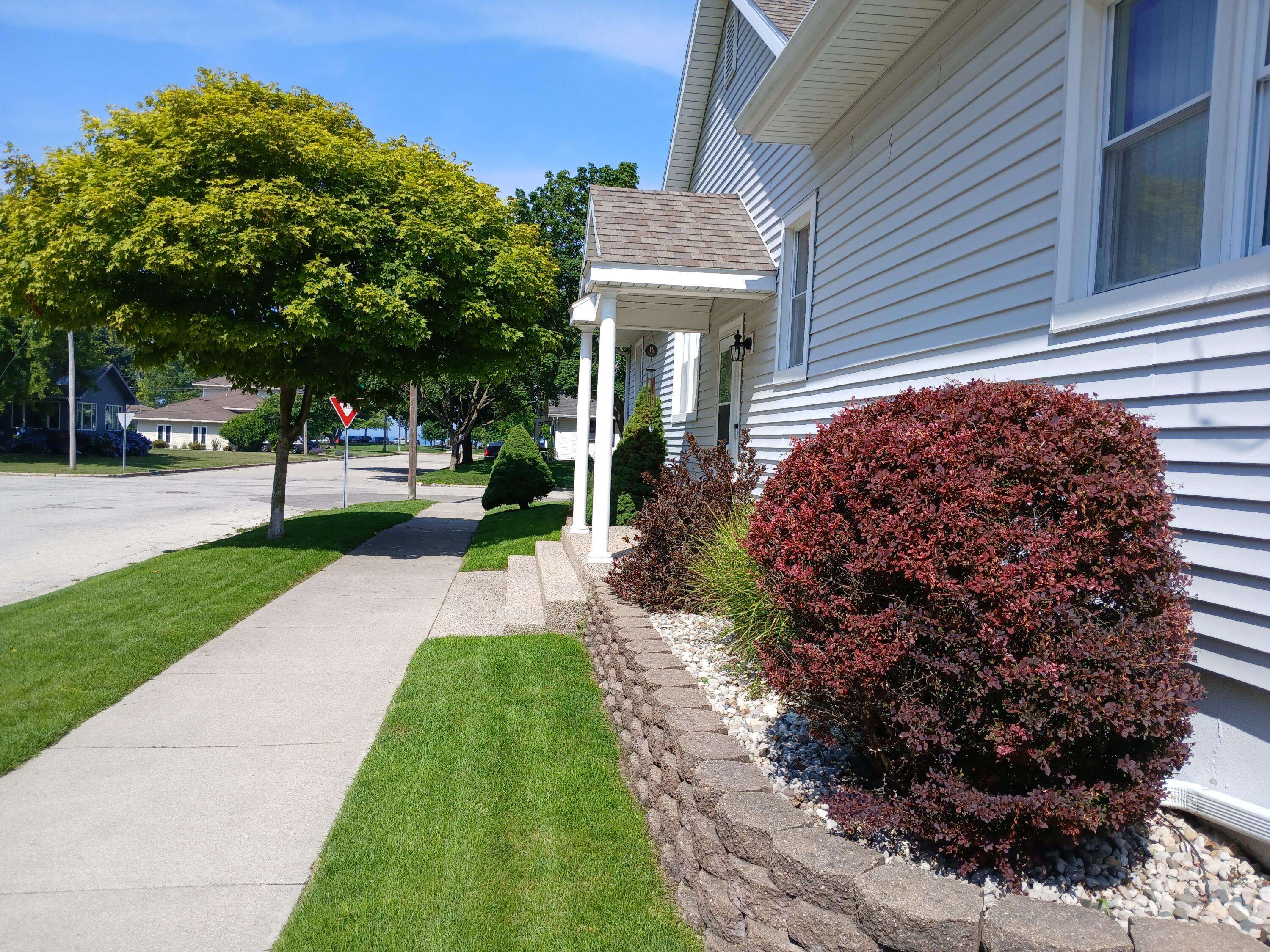 Ludington, MI 49431,402 N Park Street