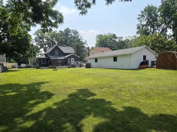 Lake Odessa, MI 48849,809 6th Avenue