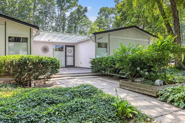Ann Arbor, MI 48105,1402 Bardstown Trail