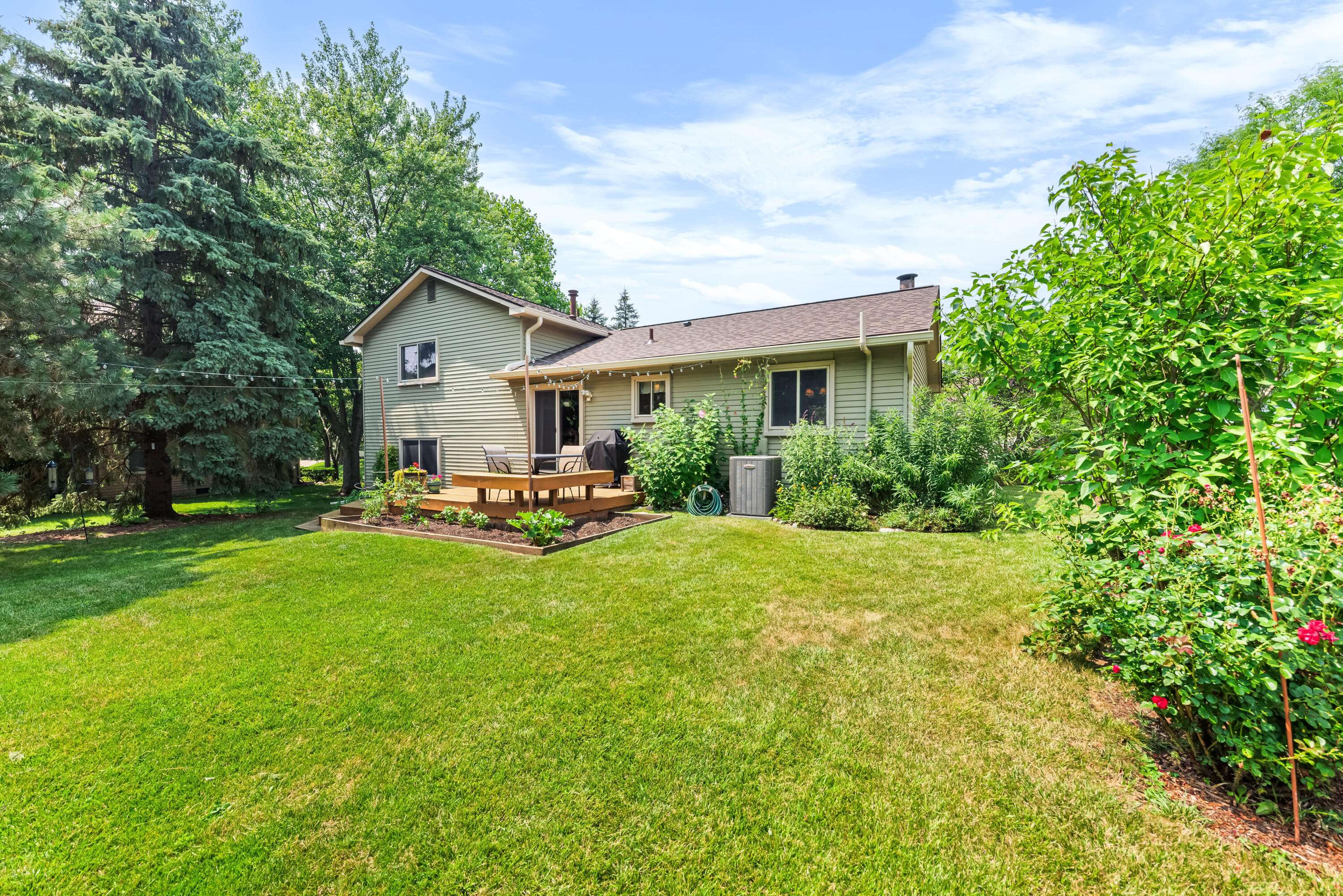 Ann Arbor, MI 48105,2170 Ardenne Drive